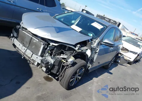 2018 Toyota Rav4 Xle z USA, uszkodzony, nr VIN 2T3WFREV8JW415484